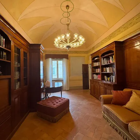 - Palazzo Paltroni * ウルビーノ